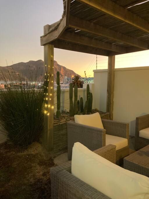 Villa Avisa - 4 Bedroom With Majestic Ocean Views *